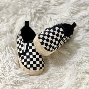 Used baby shoes
